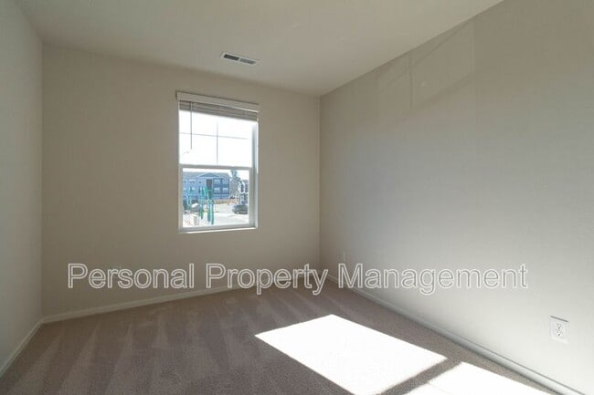 Building Photo - 13722 NE 67th Wy