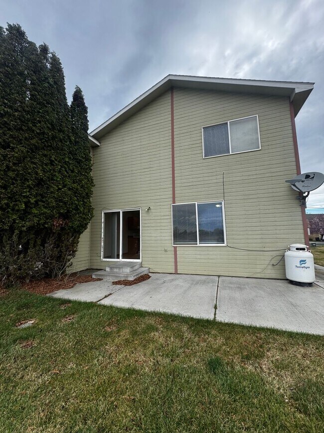 Building Photo - Waterfront Duplex for Rent!!