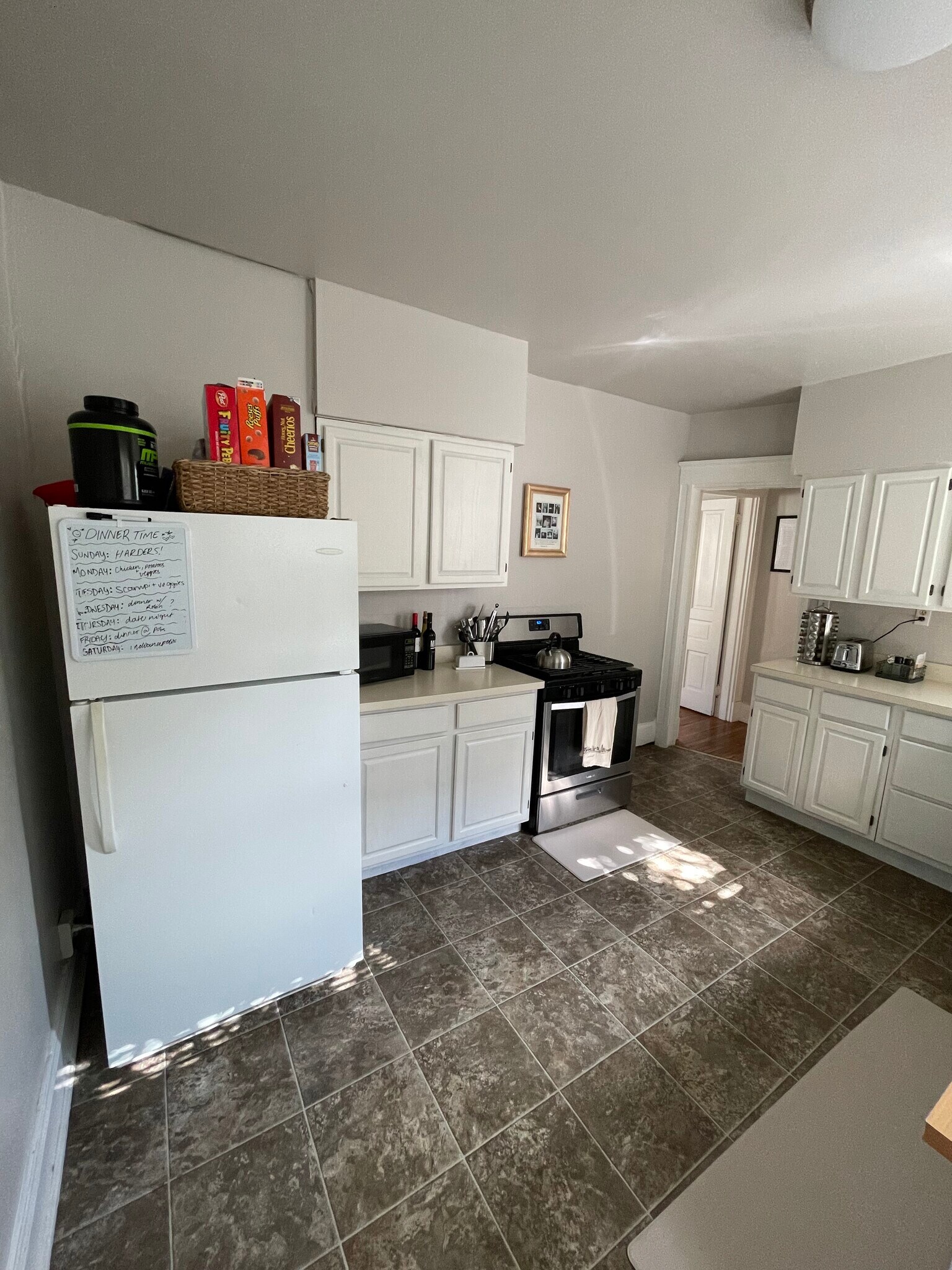 Building Photo - 2860 Erie Ave