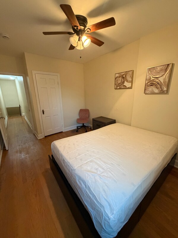 Building Photo - 507 E Cold Spring Ln