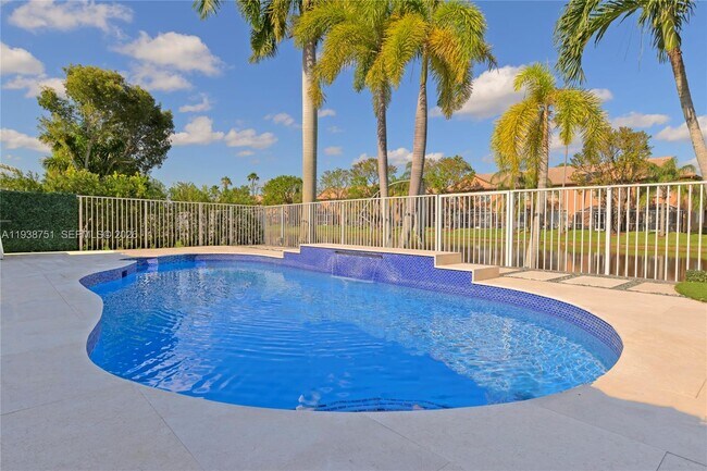 Building Photo - 1176 Cedar Falls Dr