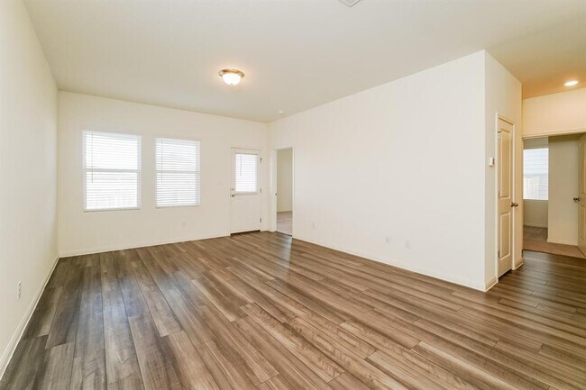 Building Photo - 141 Rubrum Rd