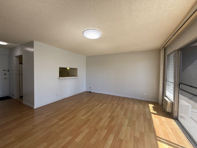 Building Photo - 731 Amana St