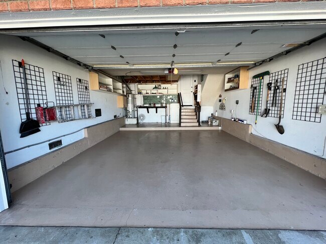 Building Photo - 1624 Havemeyer Ln