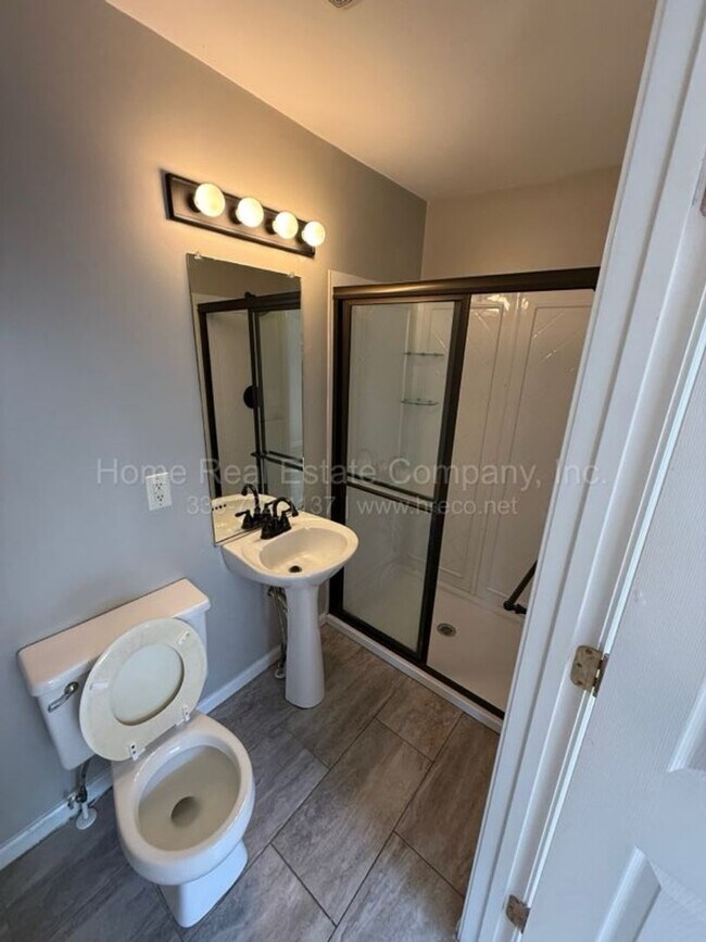 Building Photo - 1125 Bolton St