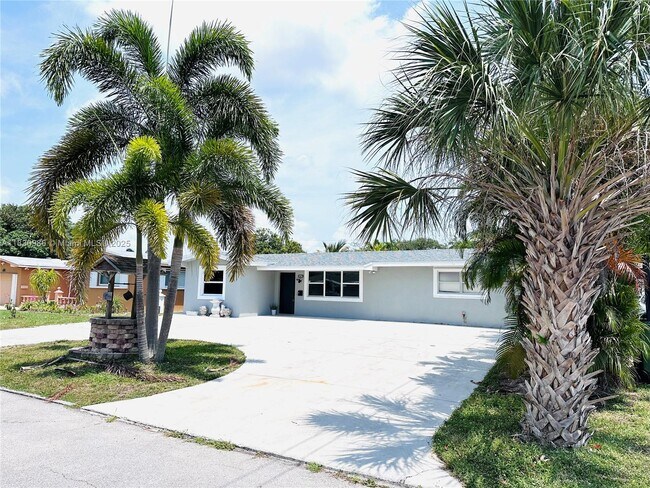 Primary Photo - 8761 NW 12th St