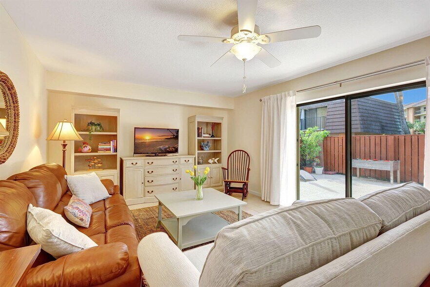 Building Photo - 2332 23rd Ct