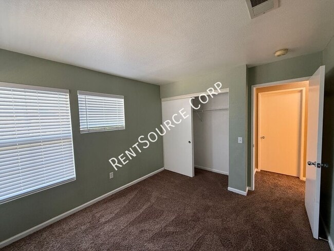 Building Photo - 1602 W Ave H-4