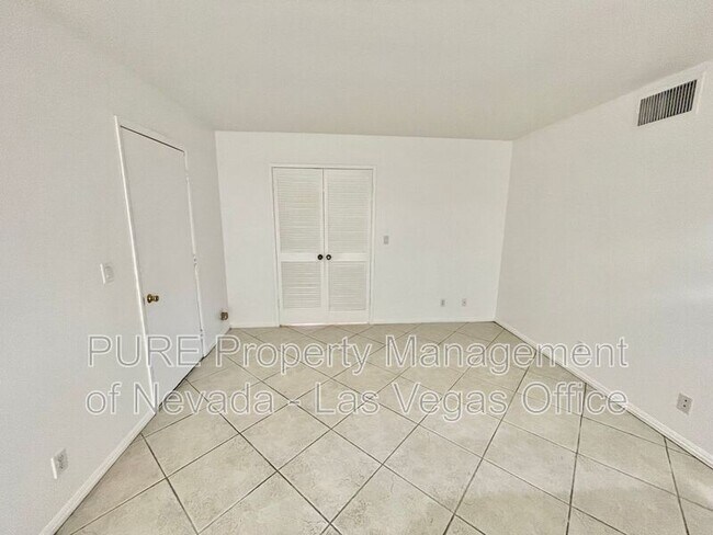 Building Photo - 6649 Wayburn Way