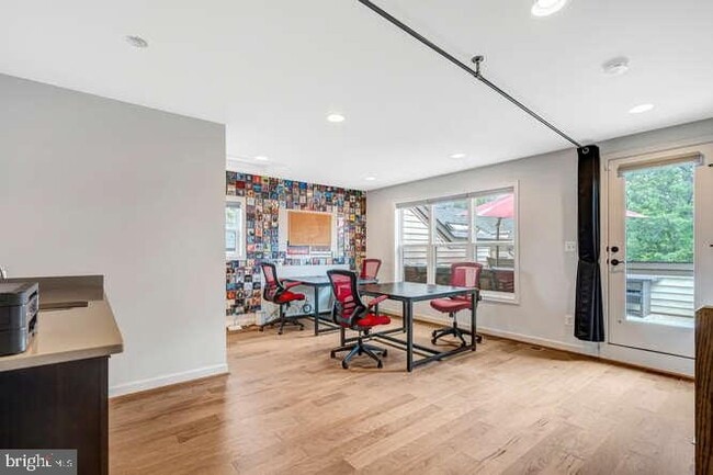 Building Photo - 12258 Sessile Commons
