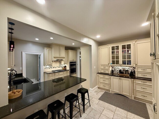 Building Photo - 1253 Magnolia Curve