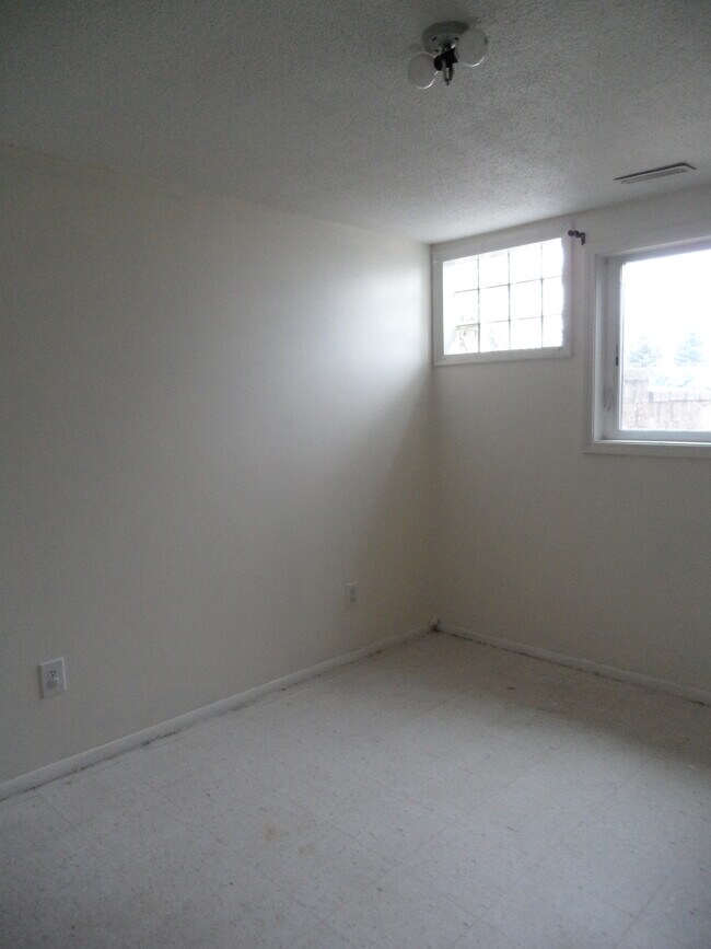 Building Photo - 1357 N 17th St