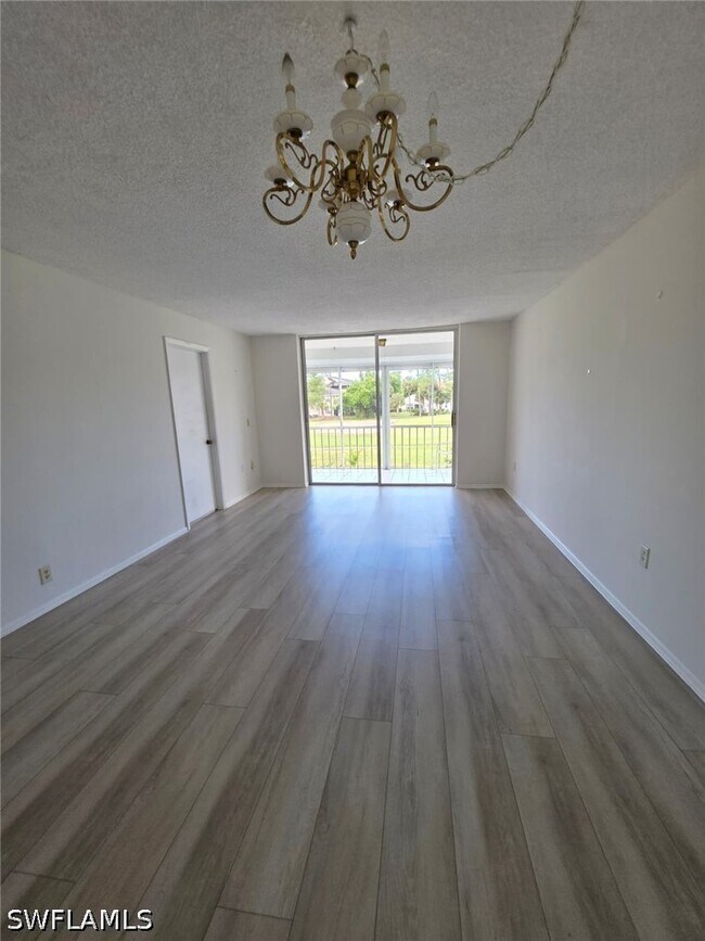 Building Photo - 160 Turtle Lake Ct