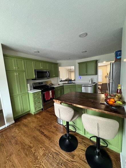 Building Photo - 18025 Lisbon Dr