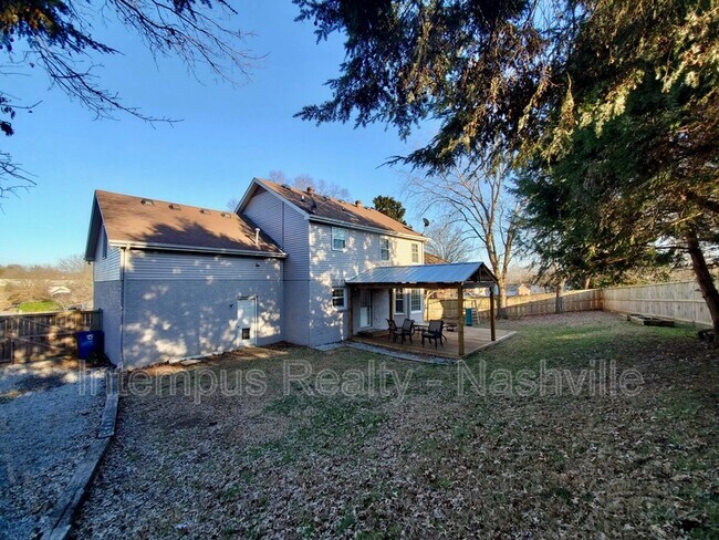 Building Photo - 547 Hopewood Ct