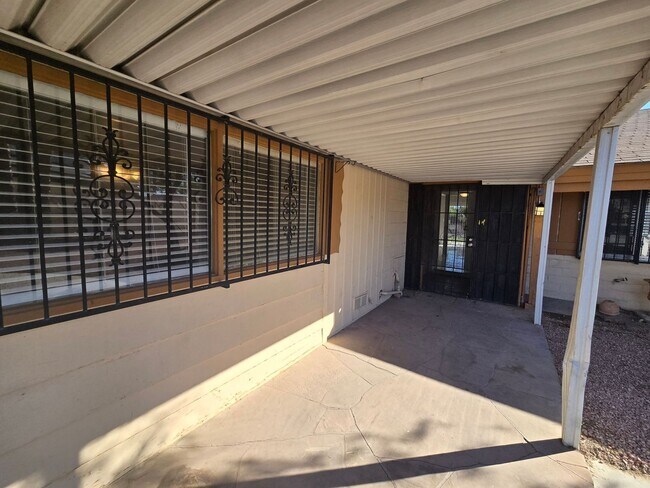 Building Photo - Lock in ($1850) off March 2026  if you move-in by Janaury 31st