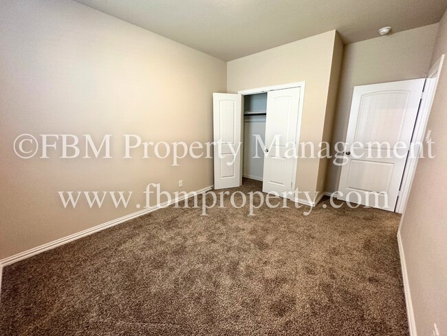 Building Photo - 2809 Belmont Dr