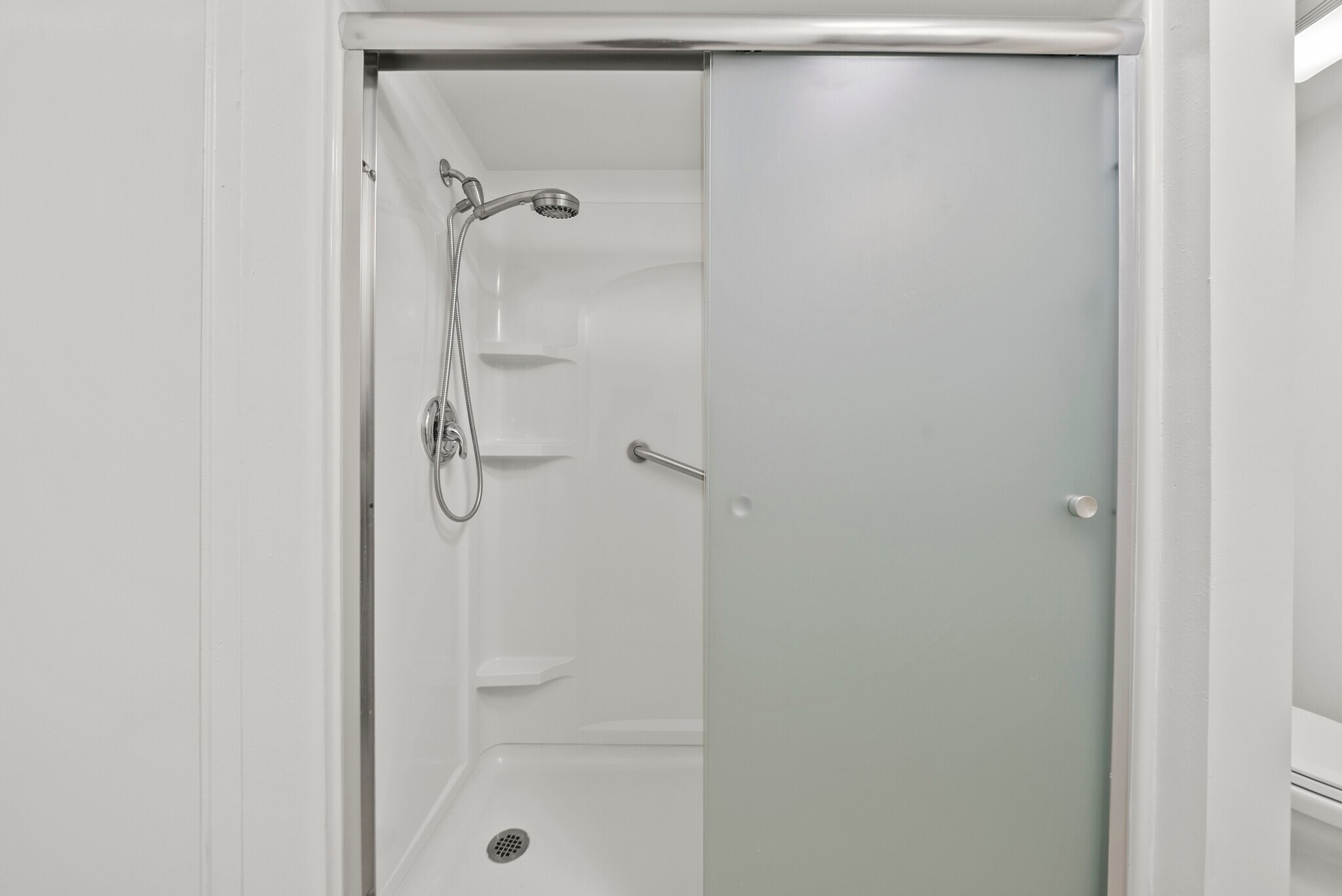 Bathroom 1 - 19156 Avenue of the Oaks