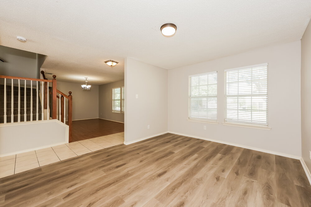 Building Photo - 735 Cedarwood Dr