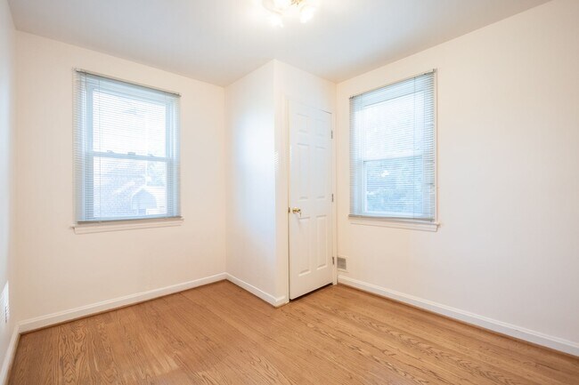 Building Photo - Lovely 3 BR/2.5 BA EOG Townhome in Temple ...