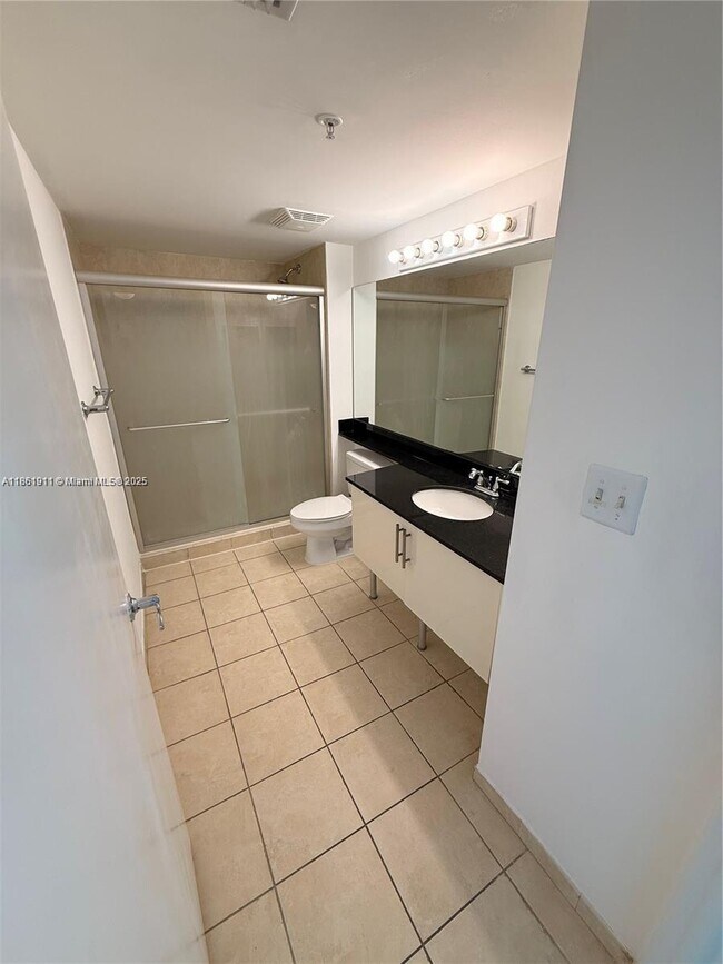 Building Photo - 31 SE 5th St