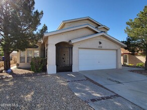 Building Photo - 7532 Plaza Taurina Dr