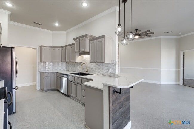 Building Photo - 4501 Chelsea Dr