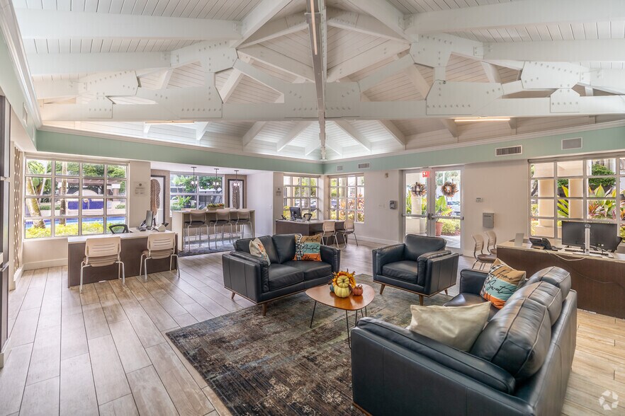Leasing Office - Emerald Palms Apartment Homes