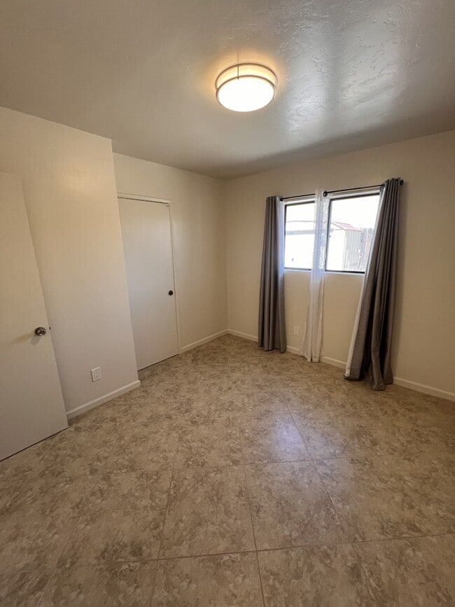 Building Photo - 1571 S Marmora Ave