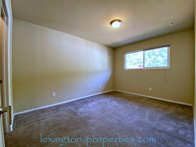 Building Photo - 5023 Bremner Way