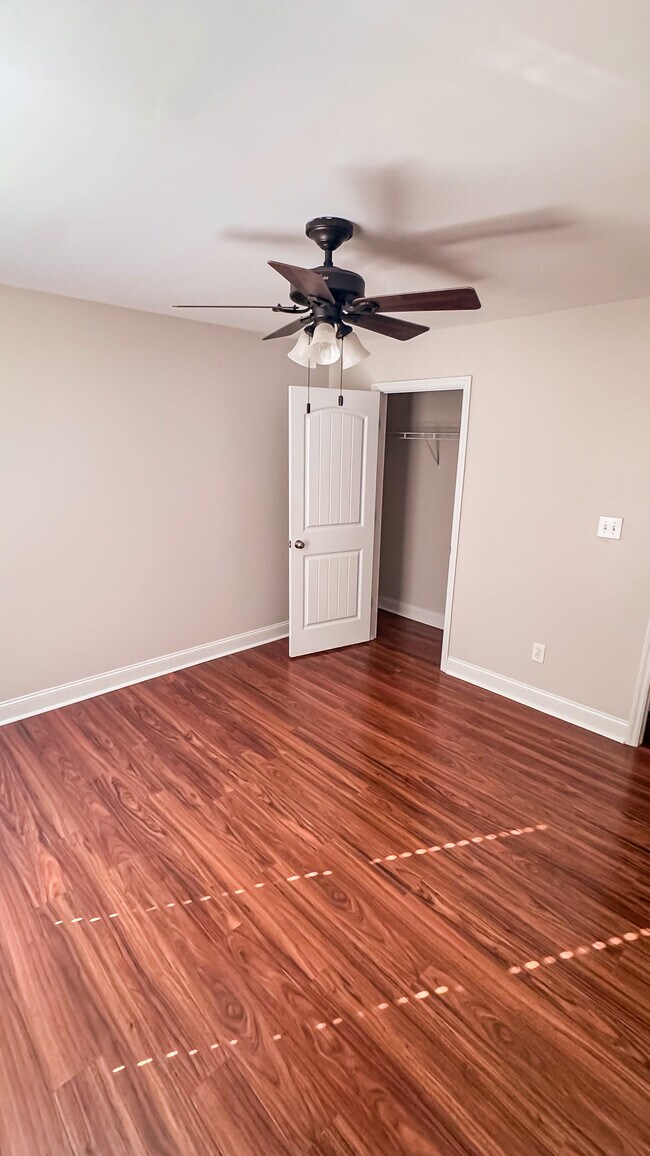 Building Photo - 2805 Slate Dr SW