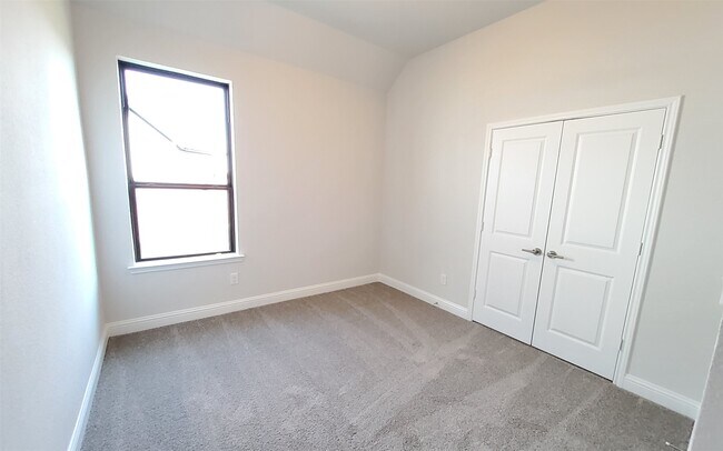 Building Photo - 29619 Smokey Bourbon Ln