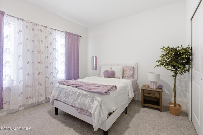 Building Photo - 10 Carlisle Ct