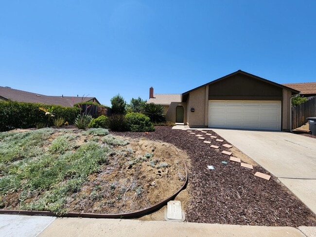 Building Photo - Poway - View Lot - Single Story House