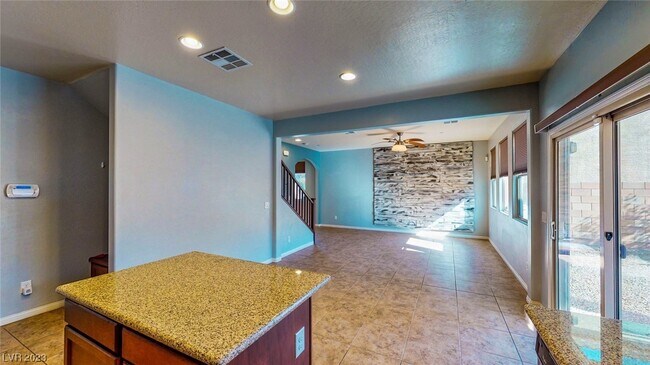 Building Photo - 960 Via Del Campo