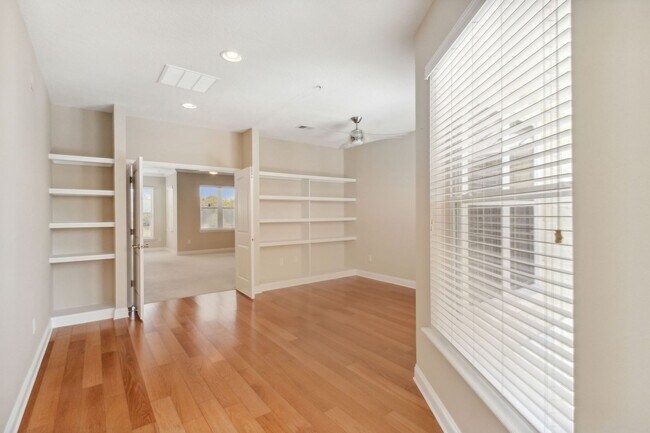 Building Photo - Cape Sound Condo