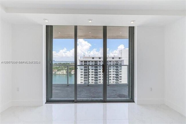Building Photo - 5701 Collins Ave