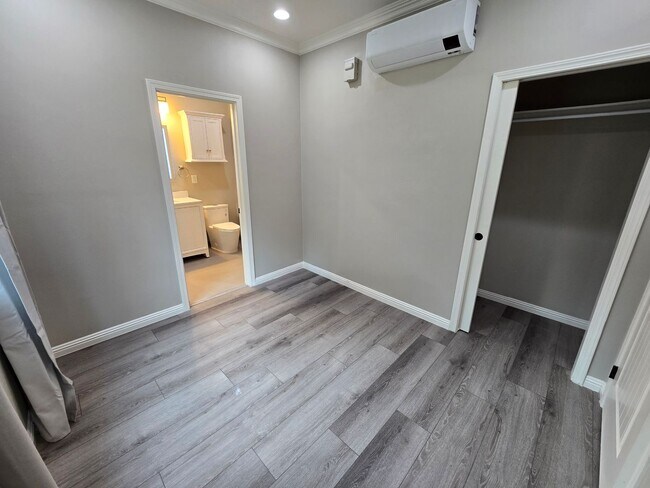 Building Photo - Fantastic 2 Bed, 2.5 Bath ADU unit in Sunn...