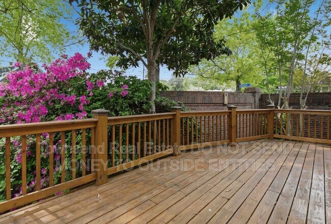 Building Photo - 200 Litchfield Pl