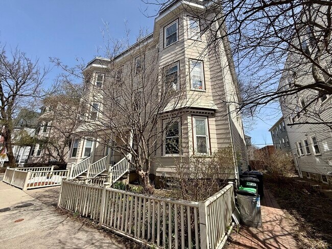 Building Photo - 38 Goldsmith St