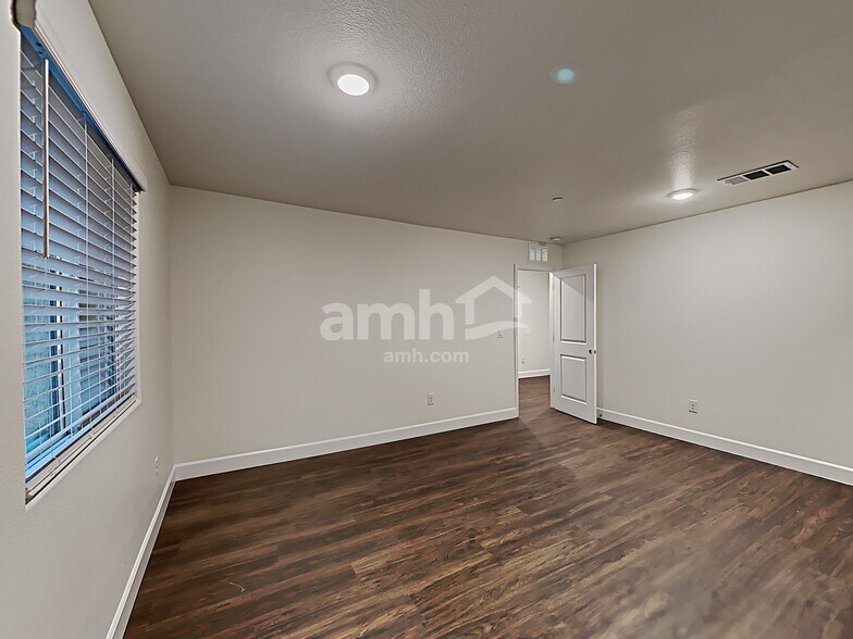 Building Photo - 306 Timber Kate Pl