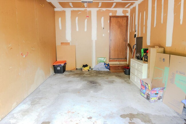 Building Photo - 3422 West St