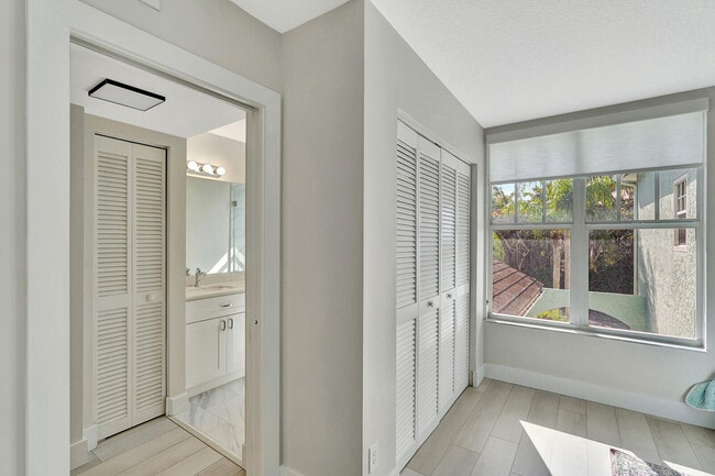 Building Photo - 1805 Mainsail Cir
