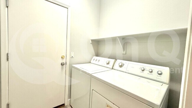 Building Photo - 44057 W Palo Cedro Rd
