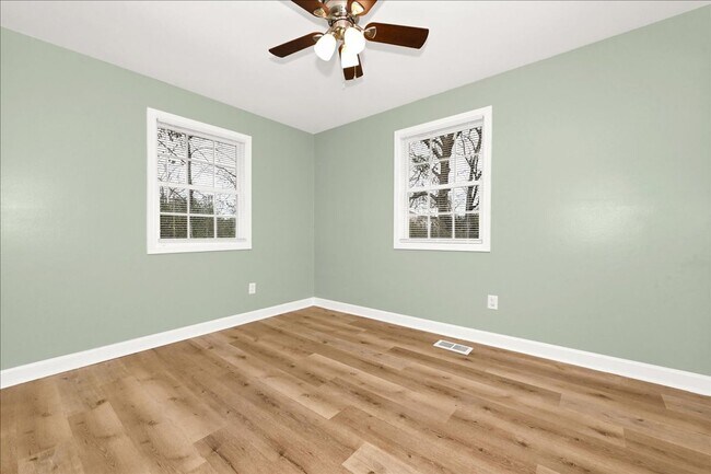 Building Photo - Charming 3-Bedroom 1.5 Bathroom Home in Decatur, AL – Move-In Ready!