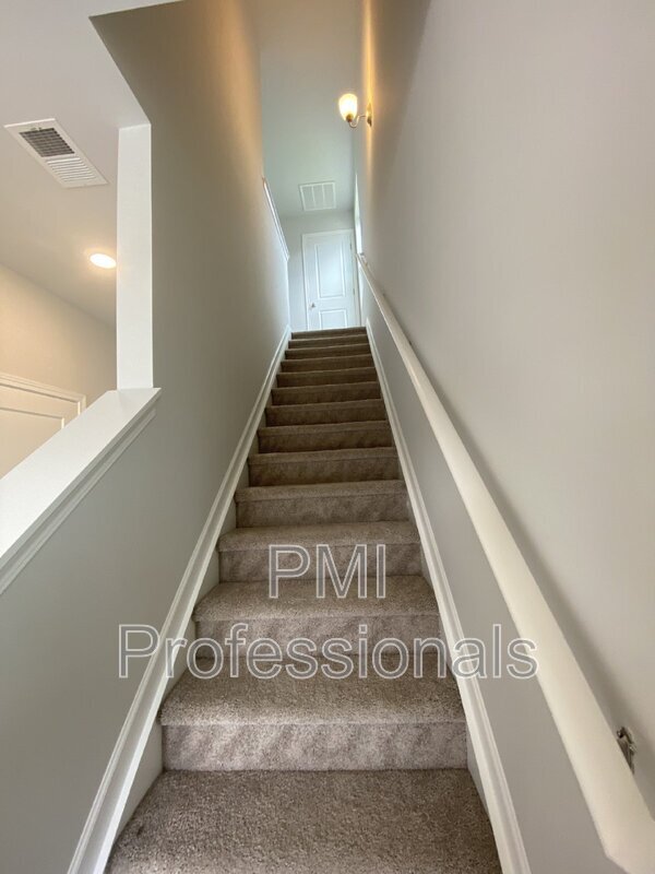 Building Photo - 4140 Feetham Dr