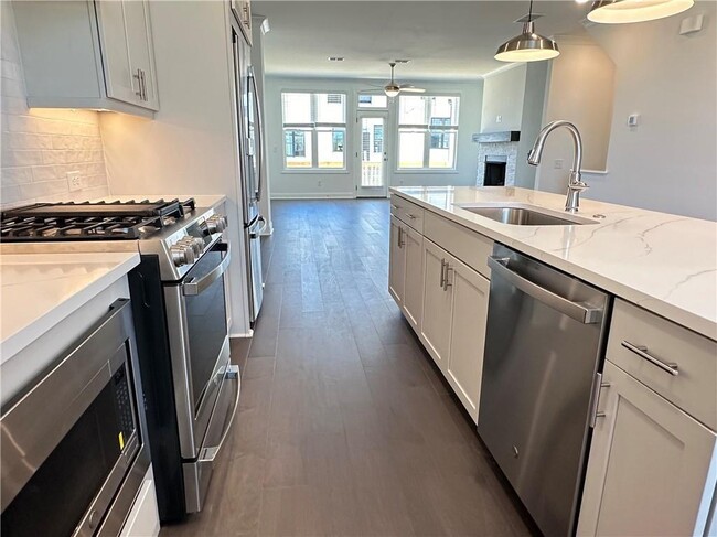 Building Photo - 1116 Larkin Dr