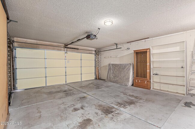 Building Photo - 5322 W Orchid Ln