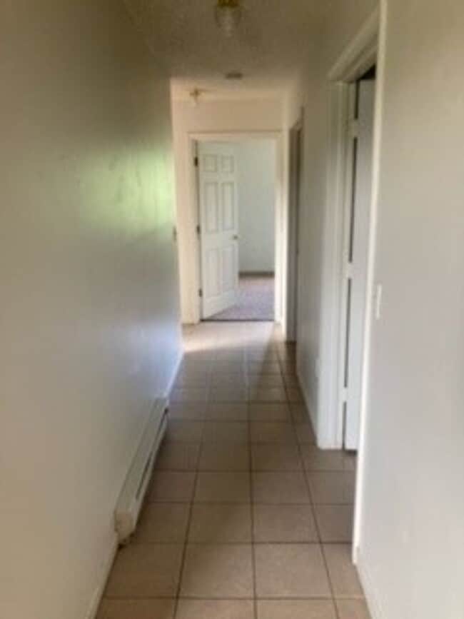 Building Photo - 3 Bedroom, Single-story Townhomes for rent...