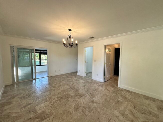 Building Photo - 4266 Island Cir